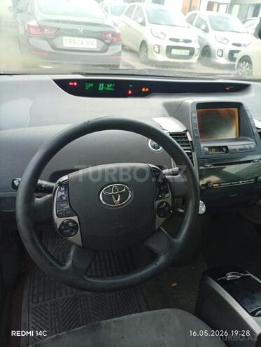 Toyota Prius-9