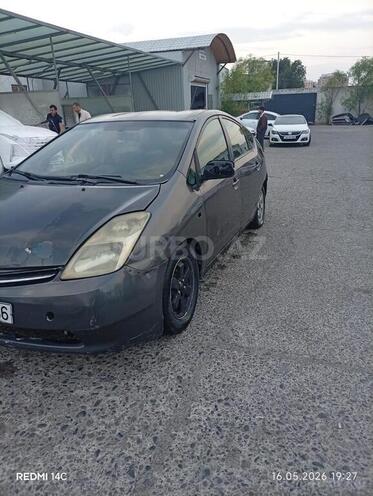 Toyota Prius-3