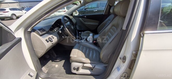 Volkswagen Passat-16