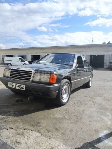 Mercedes 190-1