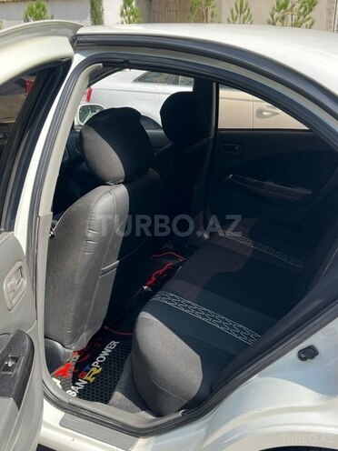 Nissan Sunny-11
