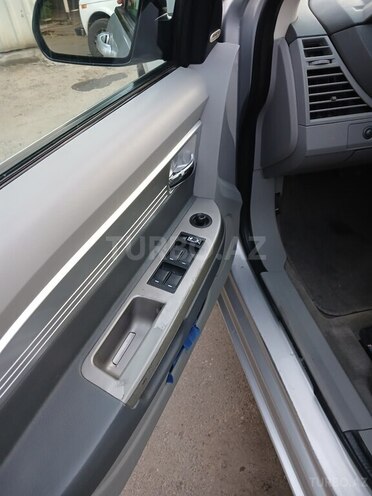Chrysler Sebring-8