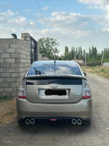 Toyota Prius-2