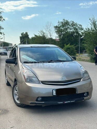 Toyota Prius-1