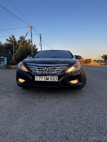 Hyundai Sonata-1