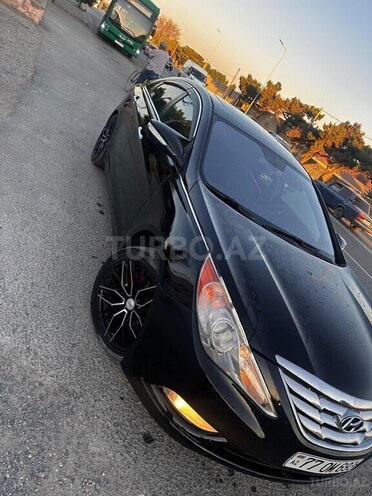 Hyundai Sonata-4