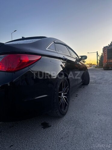 Hyundai Sonata-5