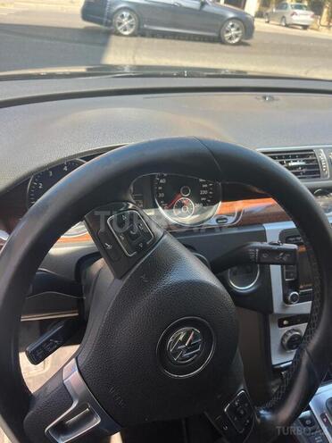 Volkswagen Passat-11