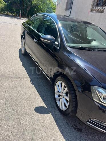 Volkswagen Passat-5