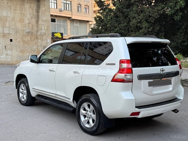 Toyota Land Cruiser Prado-3
