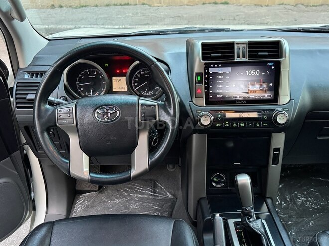 Toyota Land Cruiser Prado-9