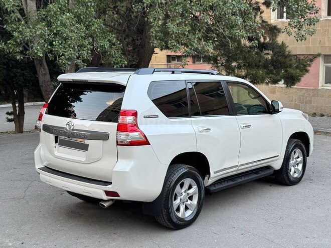 Toyota Land Cruiser Prado-5