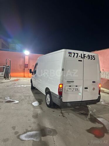 Ford Transit-3