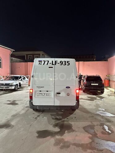 Ford Transit-2