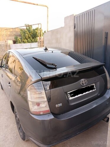 Toyota Prius-2