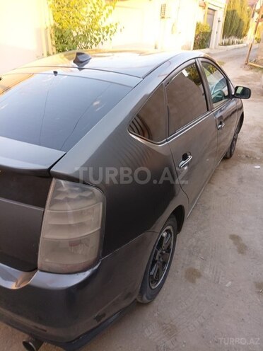 Toyota Prius-7