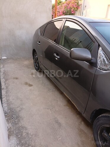 Toyota Prius-3