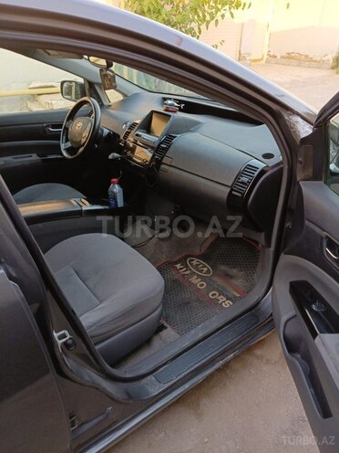 Toyota Prius-6