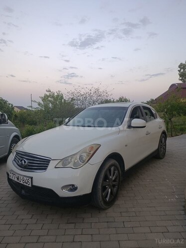 Infiniti FX35-2