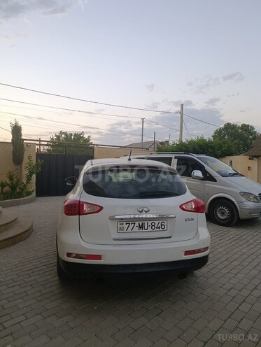Infiniti FX35-4