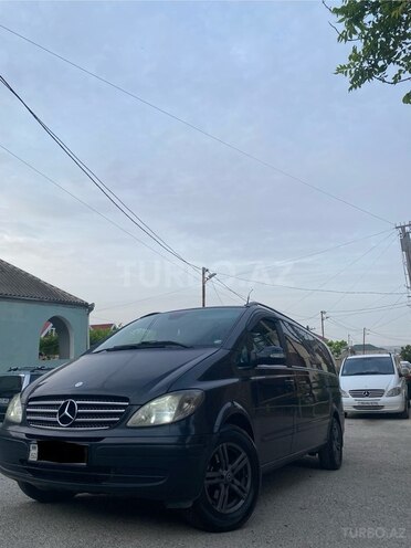 Mercedes Viano-3