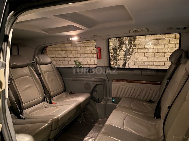 Mercedes Viano-5