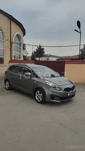 Kia Carens-7