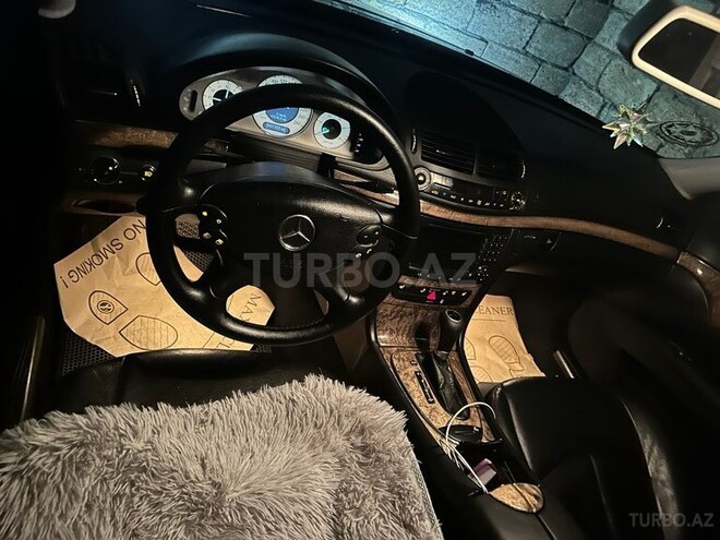 Mercedes E 220-5