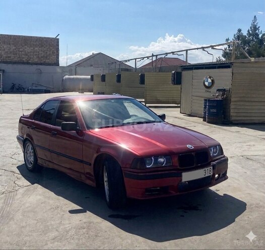 BMW 318-1