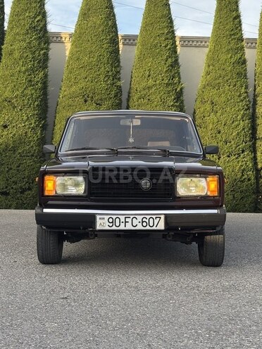 LADA (VAZ) 2107-1