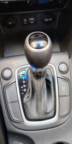 Hyundai Kona-4