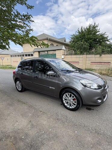 Renault Clio-14