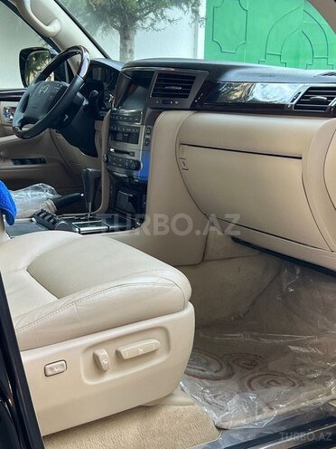 Lexus LX 570-10