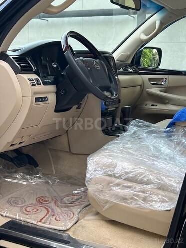 Lexus LX 570-7