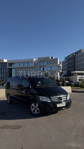Mercedes Viano-3