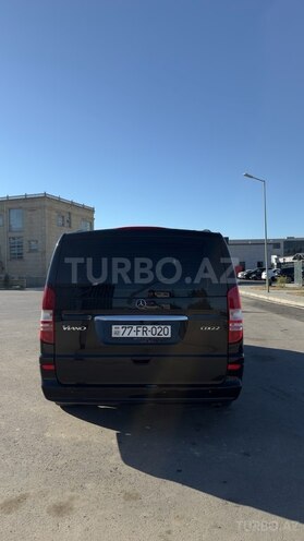 Mercedes Viano-8