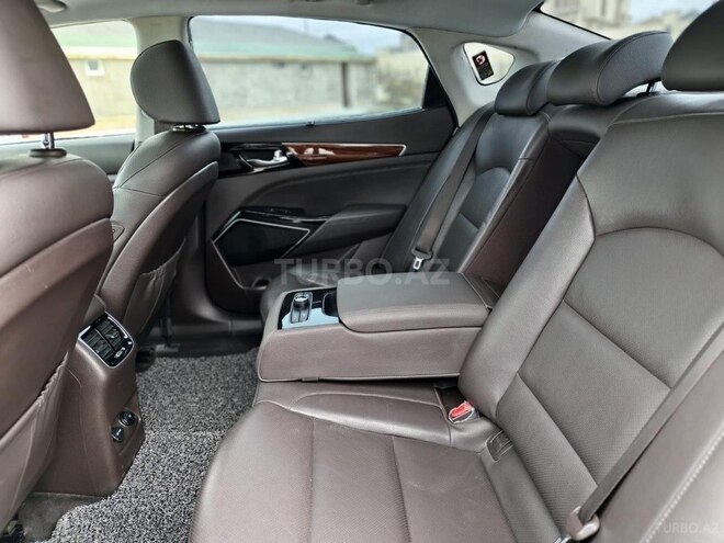 Kia K7-10