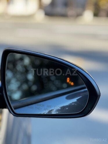 Hyundai Elantra-16