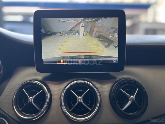 Mercedes CLA 250-17