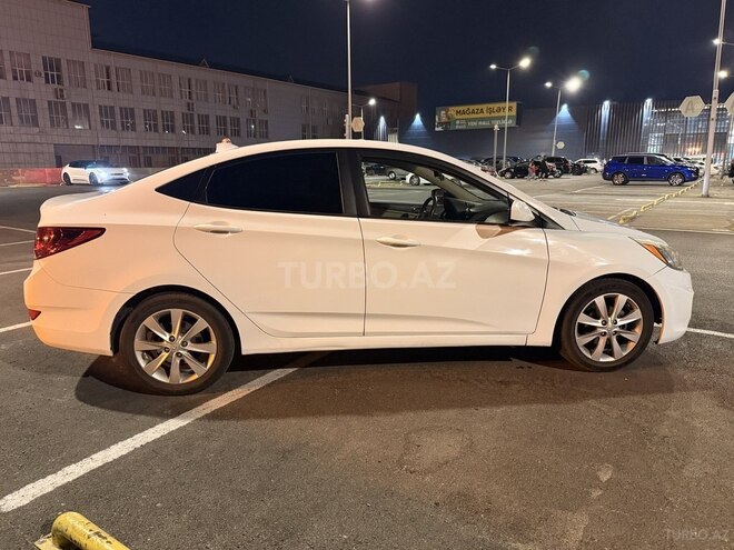 Hyundai Accent-3
