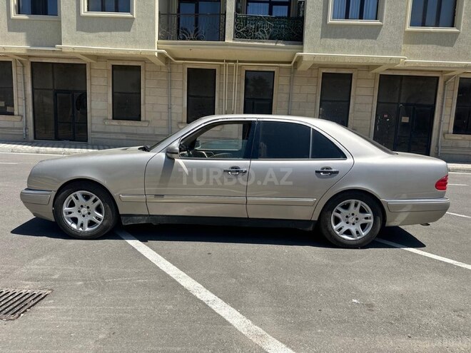 Mercedes E 320-3