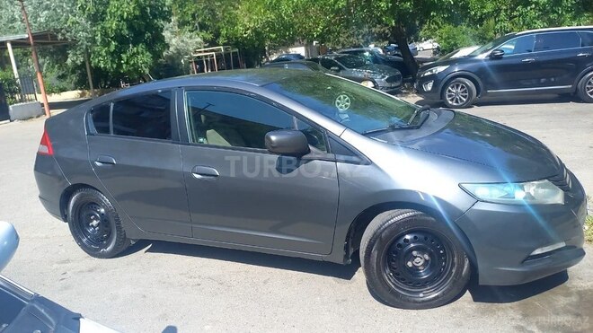 Honda Insight-3