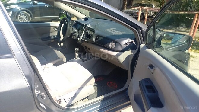 Honda Insight-7
