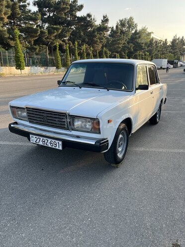 LADA (VAZ) 2107-1