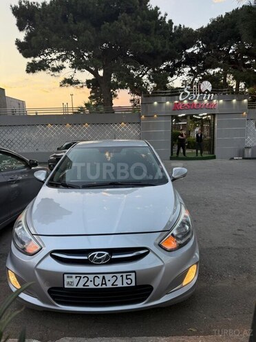 Hyundai Accent-1