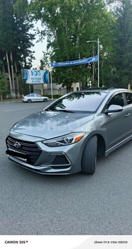 Hyundai Elantra-5