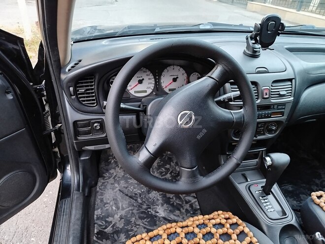 Nissan Sunny-11