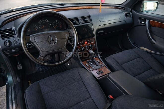 Mercedes C 180-7