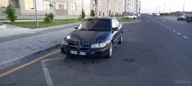Opel Omega-11