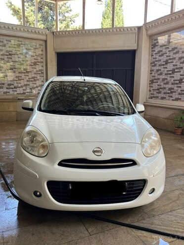 Nissan March-1